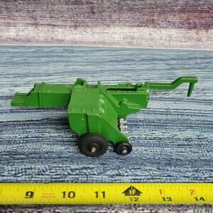 Vintage silk die-cast square baler green/black works